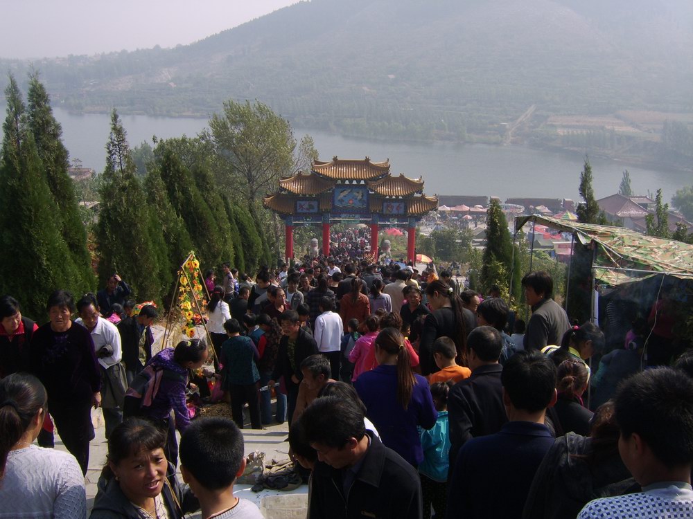 实拍:九月九日山东新泰寺山龙女庙会及柳毅传书胜迹