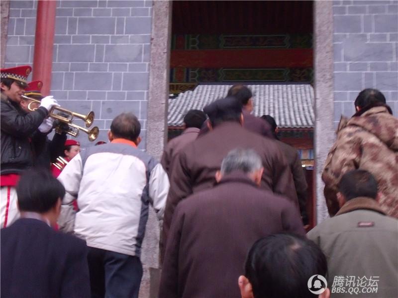 3、各地宗亲受到热烈欢迎